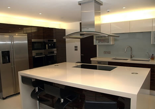 Gloss Veneer - Kitchen Project